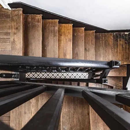 Family Avec Vue Sur La Cathedrale De شقة